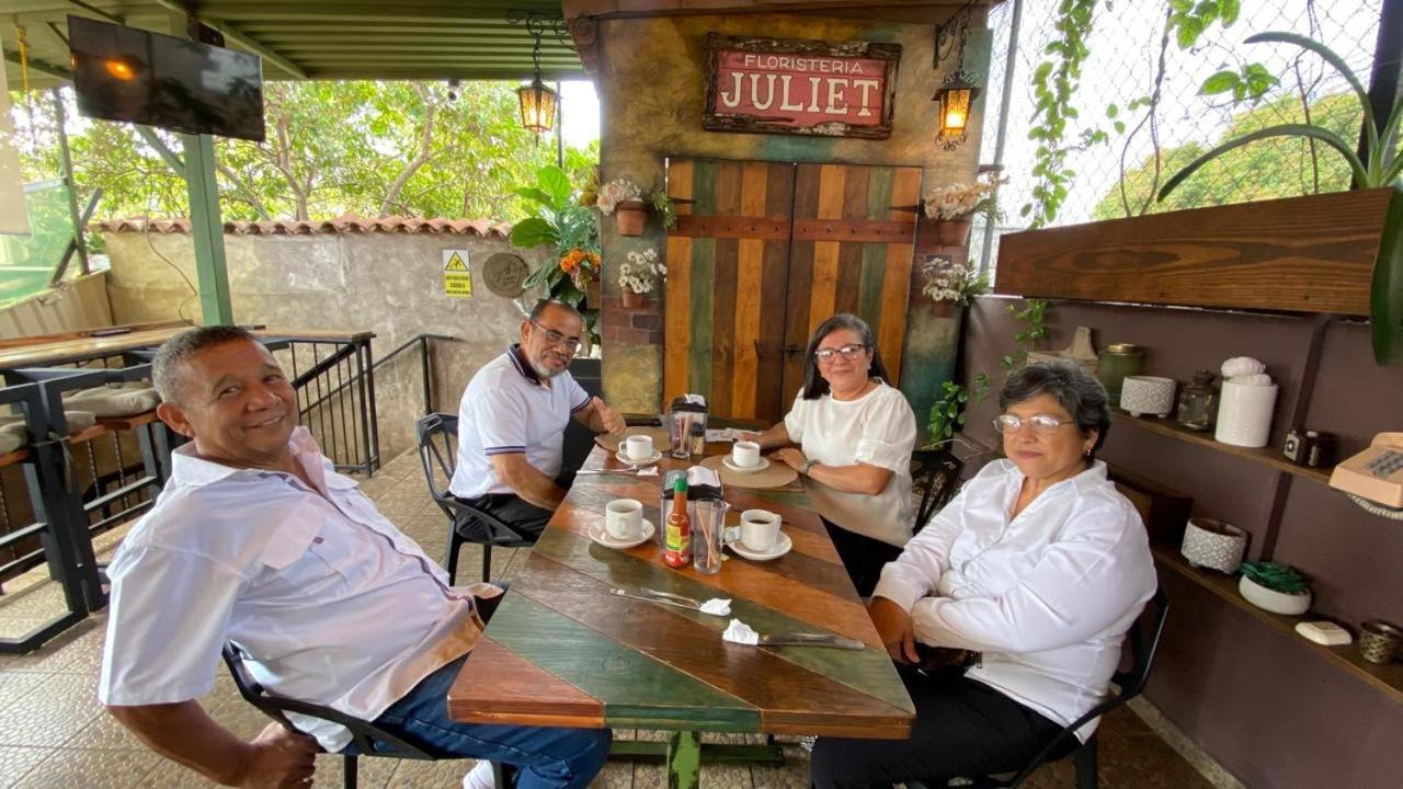 Velvet Hostal La Novena Santa Ana Exterior photo